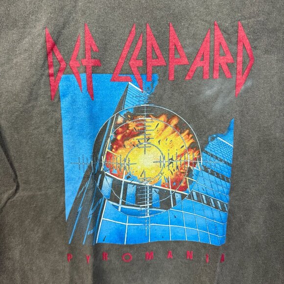Def Leppard Pyromania Album Cover Art Metal Band Tee S/M - Picture 2 of 4